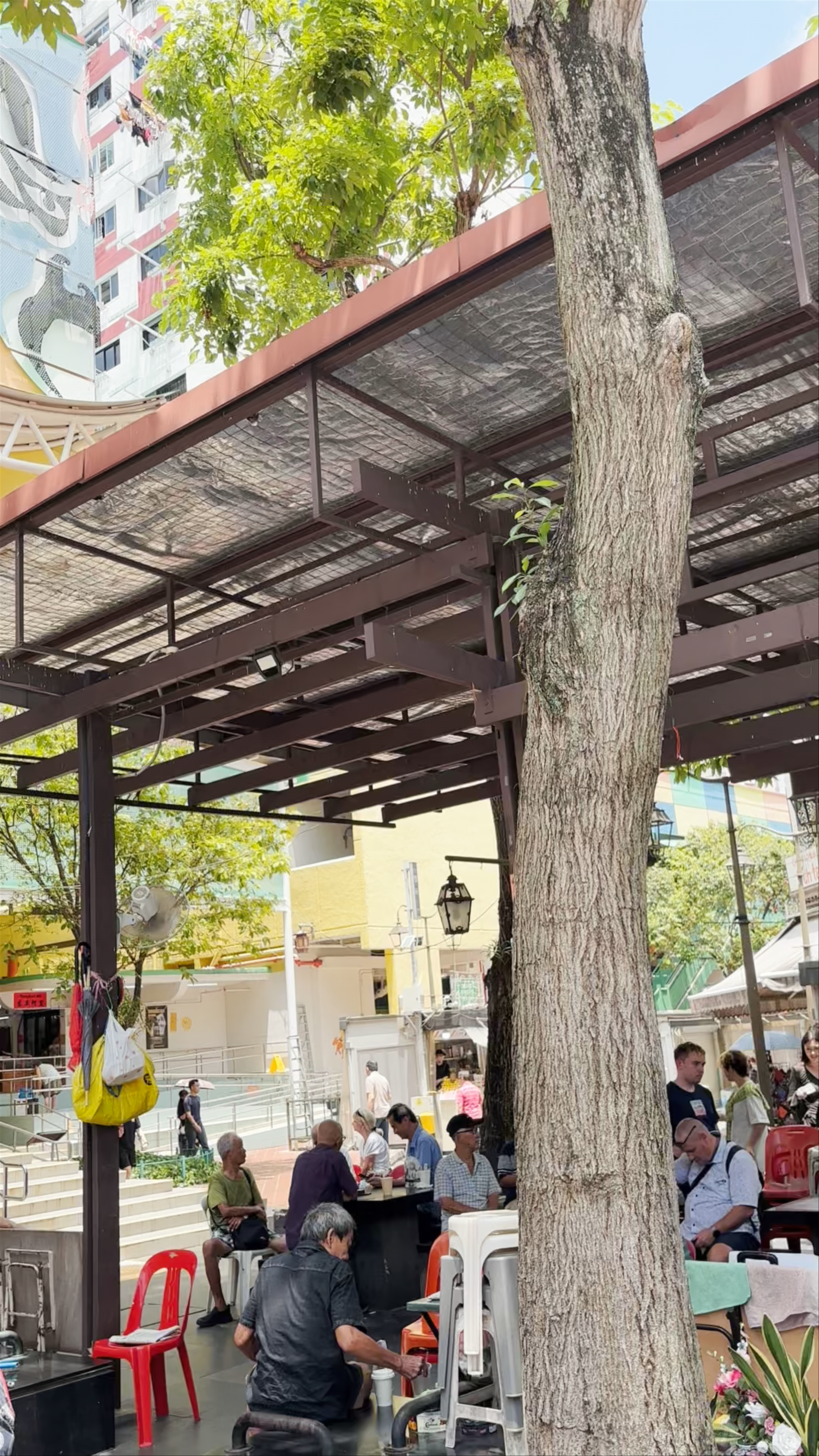 Smith Street & Chinatown Complex: Heartbeat of Singapore's Local Culture