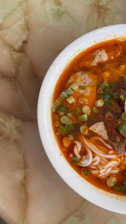 Pho Binh Minh - P15. Spicy Hue Style Noodle Soup/ Bun Bo Hue - IG: @nelson_eats - Vietnamese Near Me - Maple Valley, Washington