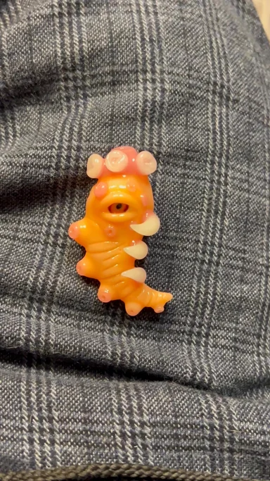 Preview pic of Salt pendant