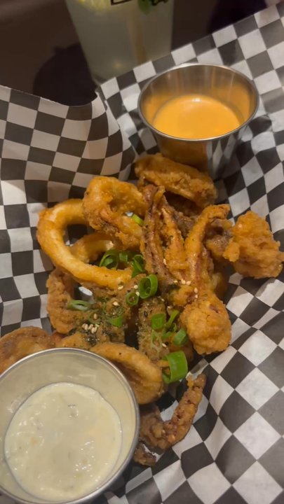 Genius Lounge - Calamari - Japanese Near Me - Honolulu, Hawaii