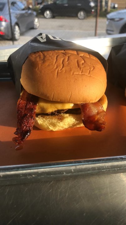 Burda - Doral - Happy Hour bacon cheeseburgers 2x1 $7.99 - Burgers Near Me - Miami, Florida