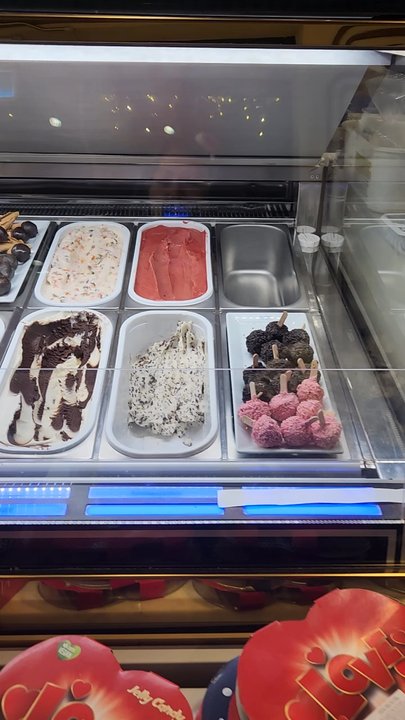MADO - Yorkdale - Gelato! - Ice Cream & Frozen Yogurt Near Me - Toronto, Ontario