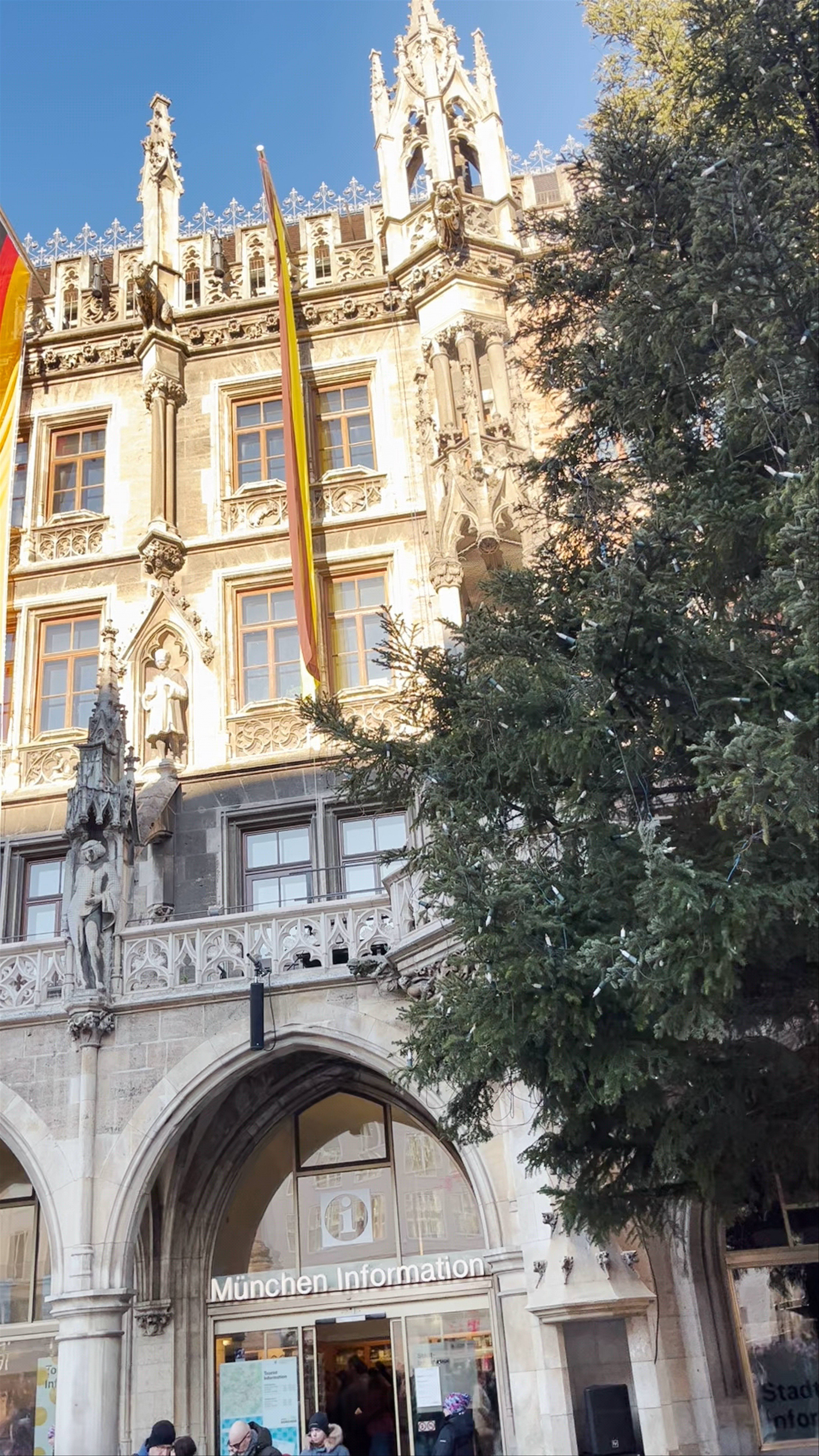 Marienplatz and Columna de María in Munich – Historic Heartbeat of Bavaria