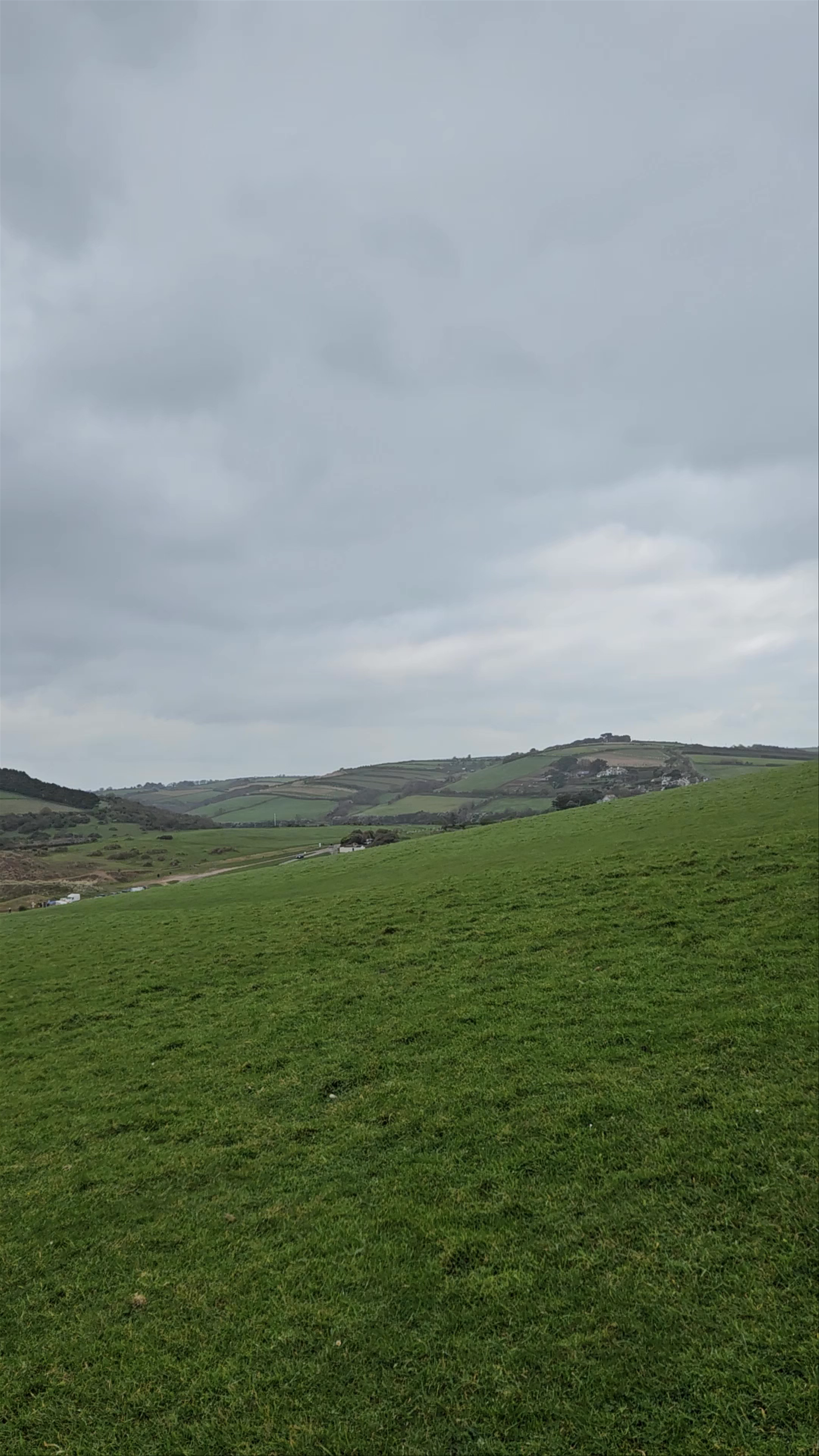 Dewer’s Lookout: Soulful Cliffs and Rolling Hills of Kingsbridge