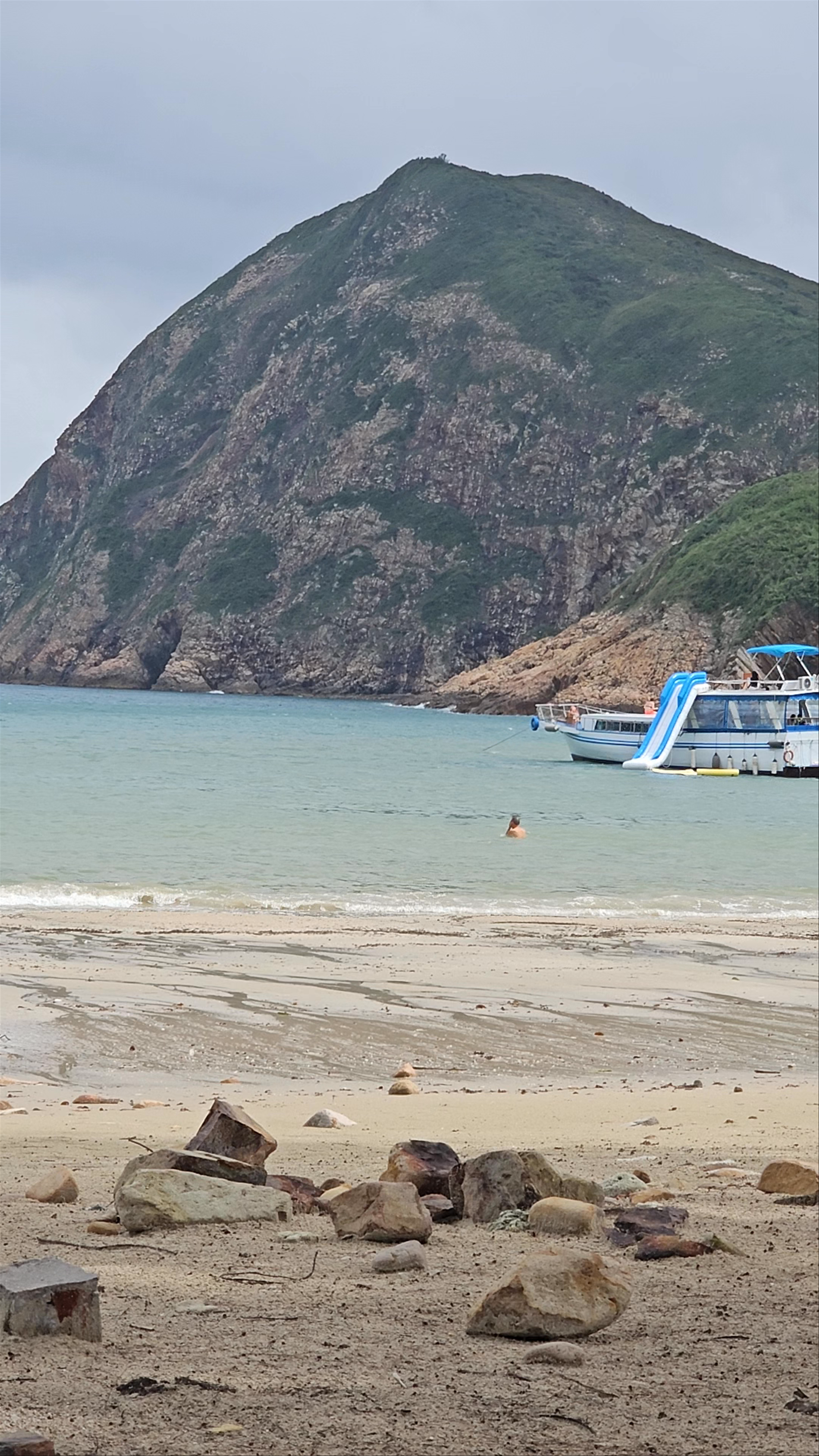 Pak Lap Wan: Tranquil Beach Escape in Hong Kong