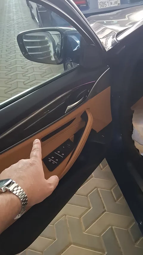 بي ام دبليو الفئة الخامسة 520i 2023