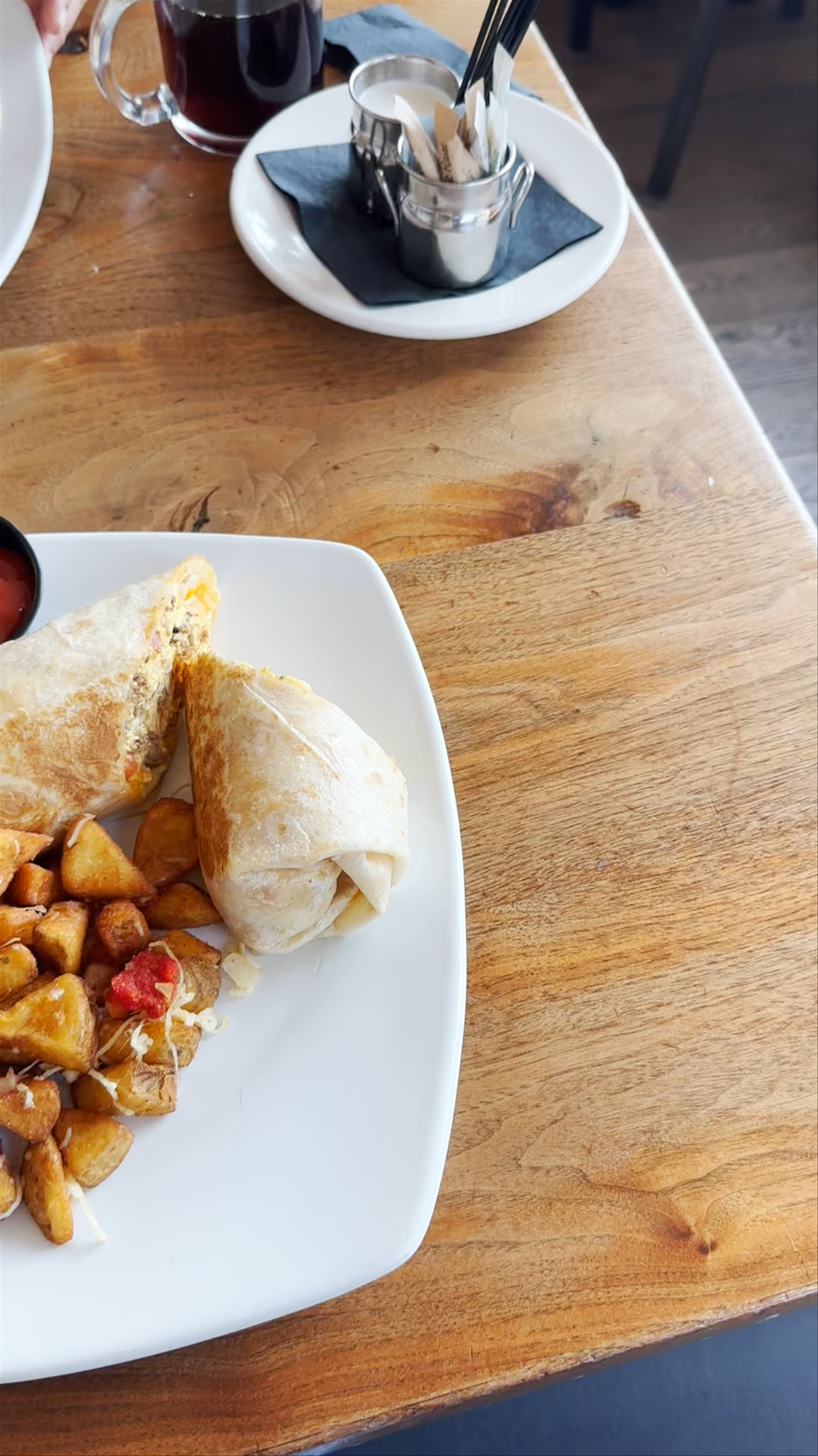 BeachHouse bar + grill