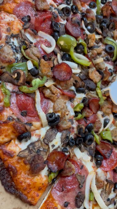 Round Table Pizza - King Arthur's Supreme Pizza - Pizza Near Me - Half Moon Bay, California