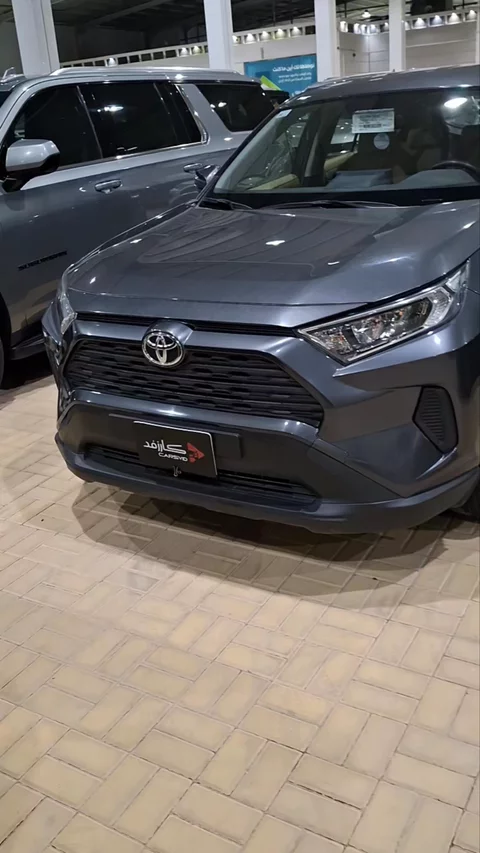 تويوتا راف فور LE 2022