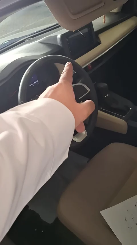 تويوتا يارس Y 2023