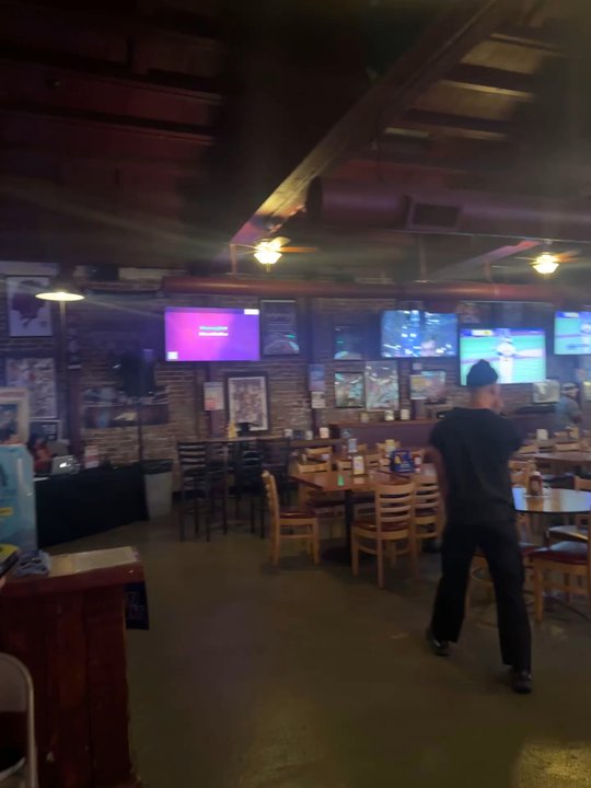 Henry's Lounge - Great singers here - Sports Bars Near Me - Sacramento, California