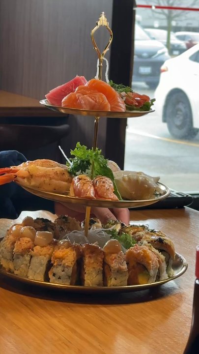 Makimono - Sushi Bars Near Me - Toronto, Ontario