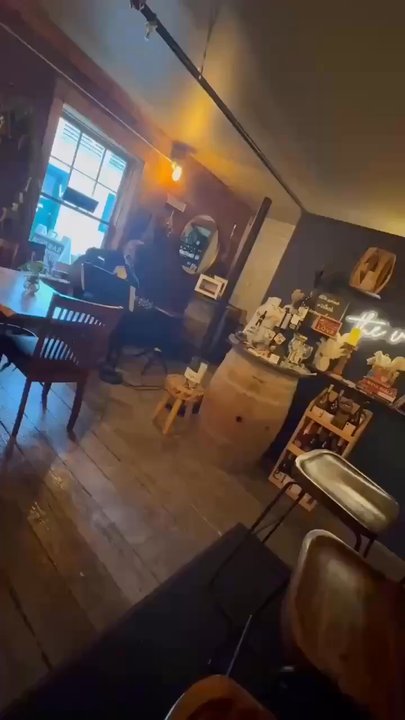 Vineside Wine Bar - Atmosphere - Wine Bars Near Me - Astoria, Oregon