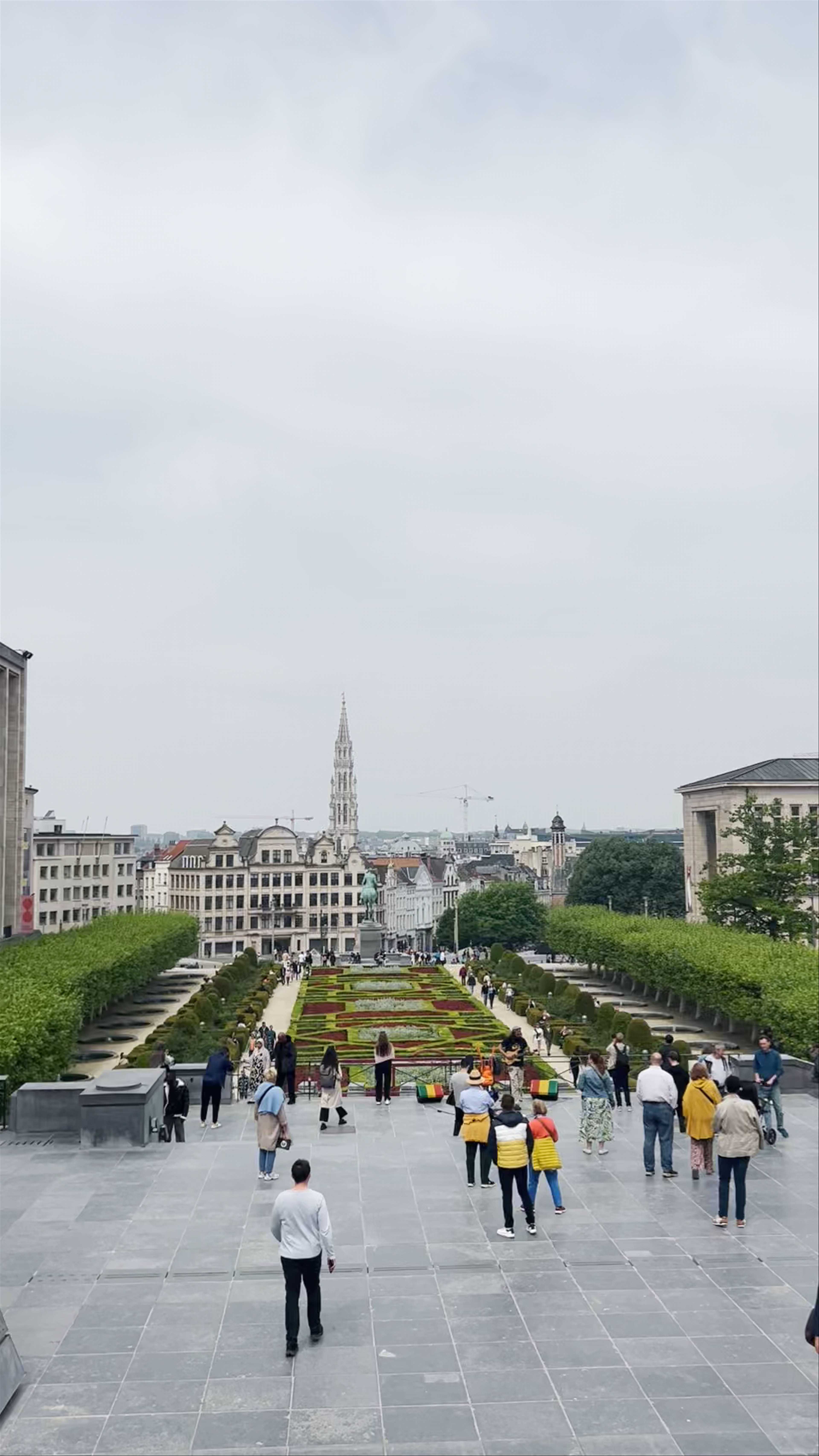 Jardin du Mont des Arts: Scenic Urban Oasis in Brussels
