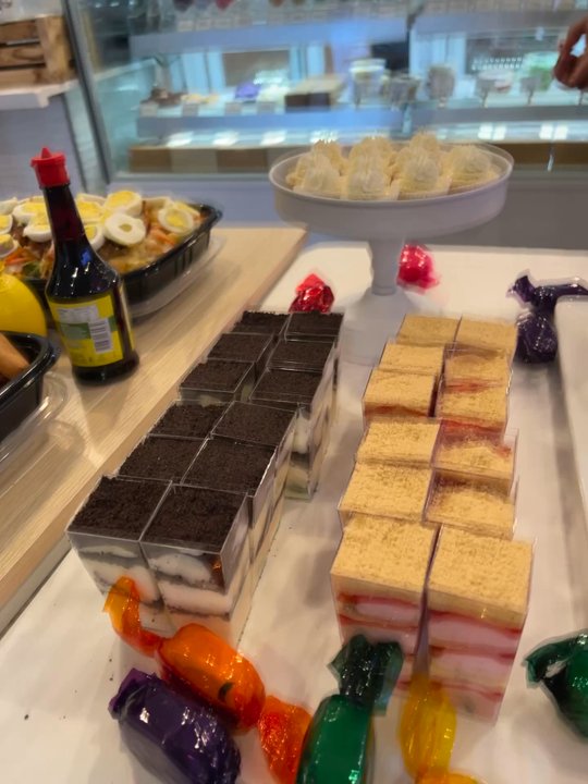 Rooftop Macarons - Delicious desserts by Rooftop Macarons! - Macarons Near Me - Sacramento, California