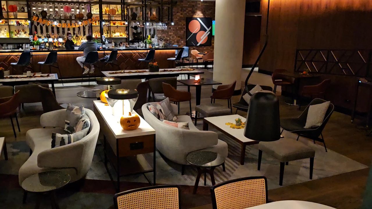 Prague Marriott Hotel - Live music at the bar lounge. - Hotels Near Me - Prague, Puerto Rico