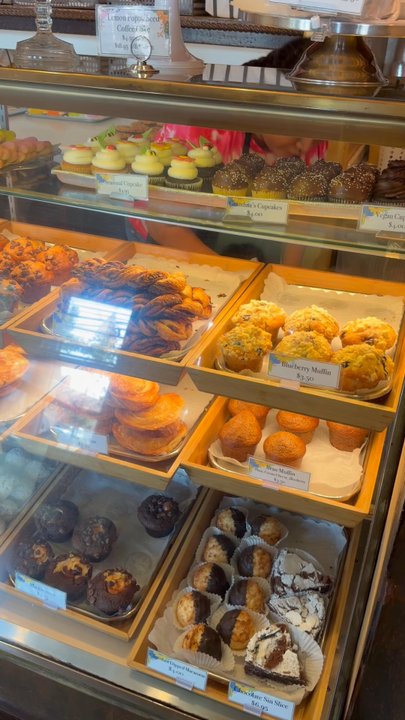 Freeport Bakery - Another pastry case - Bakeries Near Me - Sacramento, California
