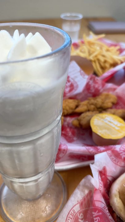 Steak ’n Shake - My cinematic encapsulation of this meal - Breakfast & Brunch Near Me - Irving, Texas
