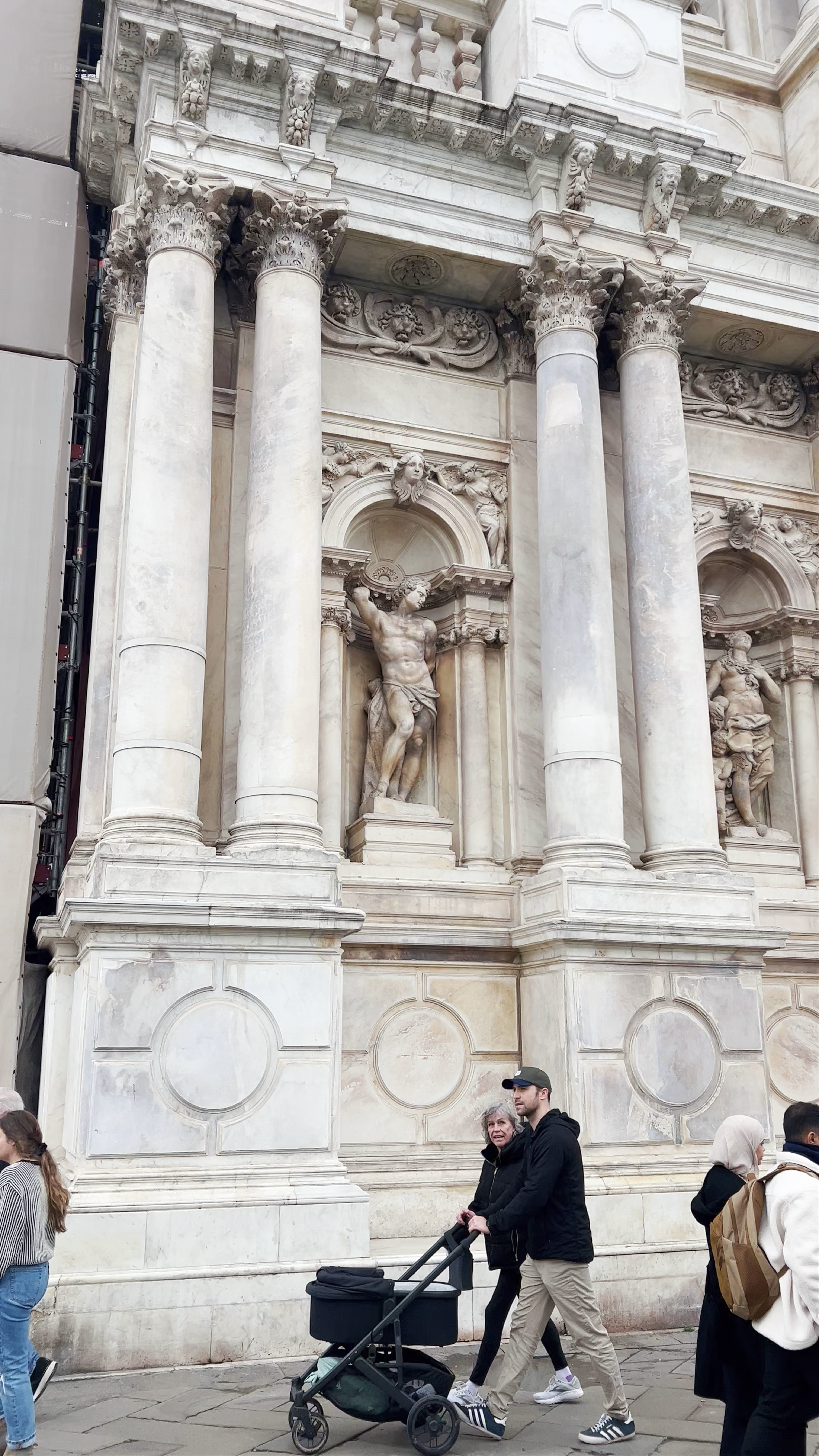 Captivating Cannaregio Canal Facade Walk in Venice