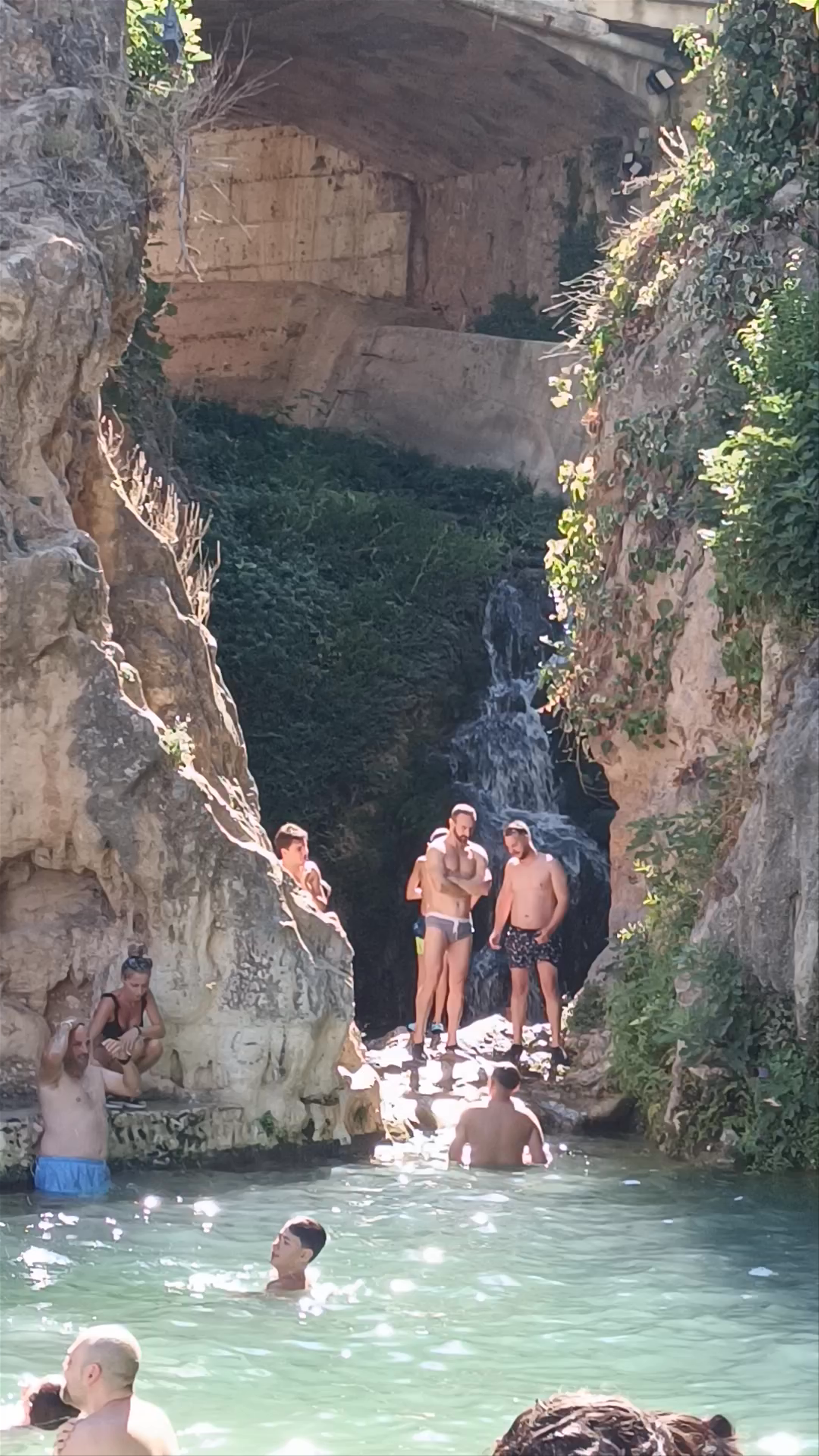 Charco de las Canales: Refreshing Natural Pool in Letur, Spain