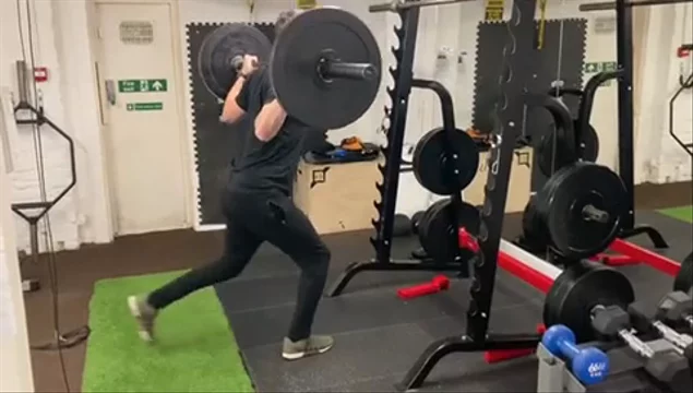 Barbell Reverse Lunge