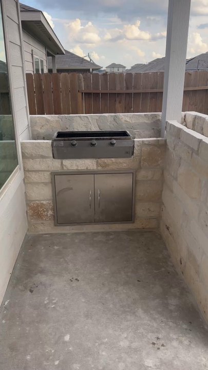 Sunflower Custom Builds - Stone outdoor kitchen / firepit - Masonry/Concrete Near Me - Cleveland , Texas