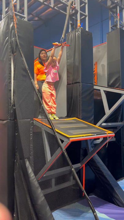 Sky Zone Trampoline Park - Zipline - Trampoline Parks Near Me - Van Nuys, California