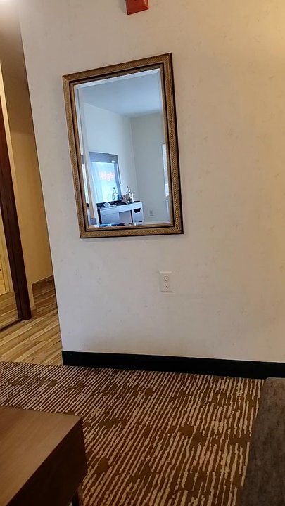 Evergreen Inn & Suites - Executive suite - Hotels Near Me - Monroe, Washington