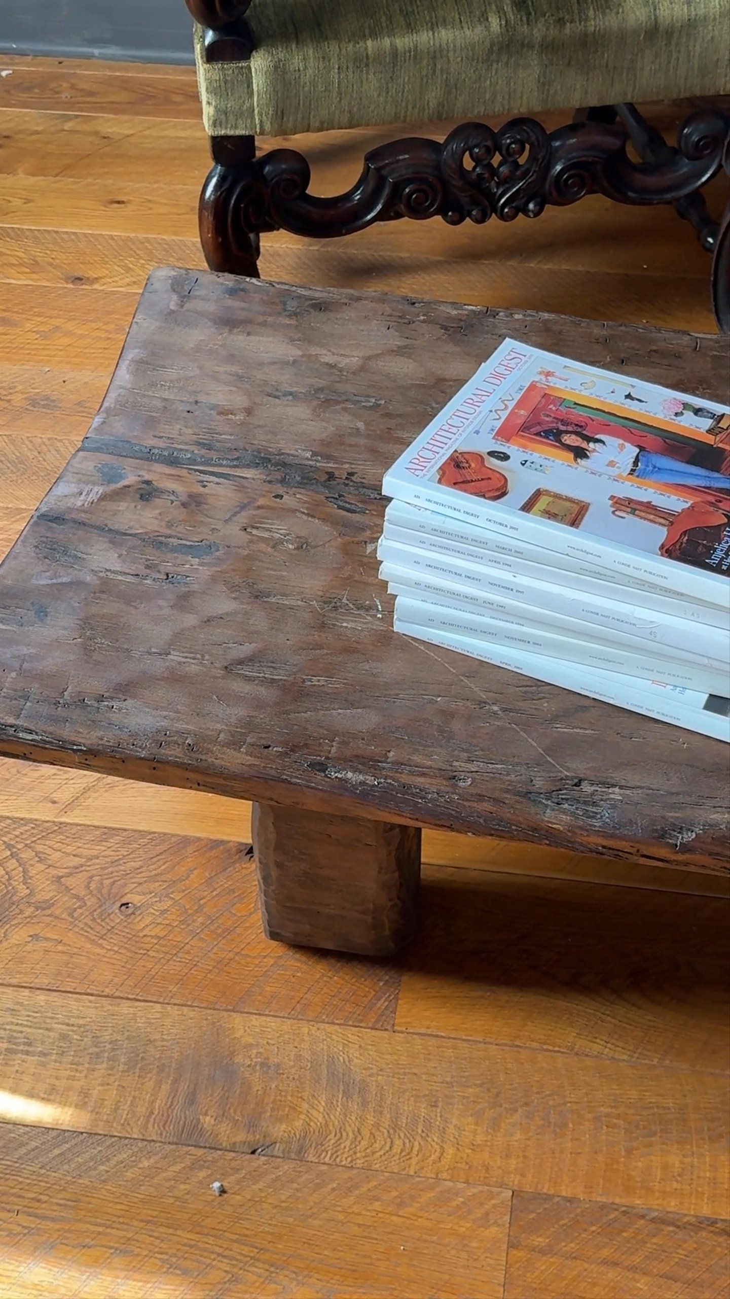 Naga Table