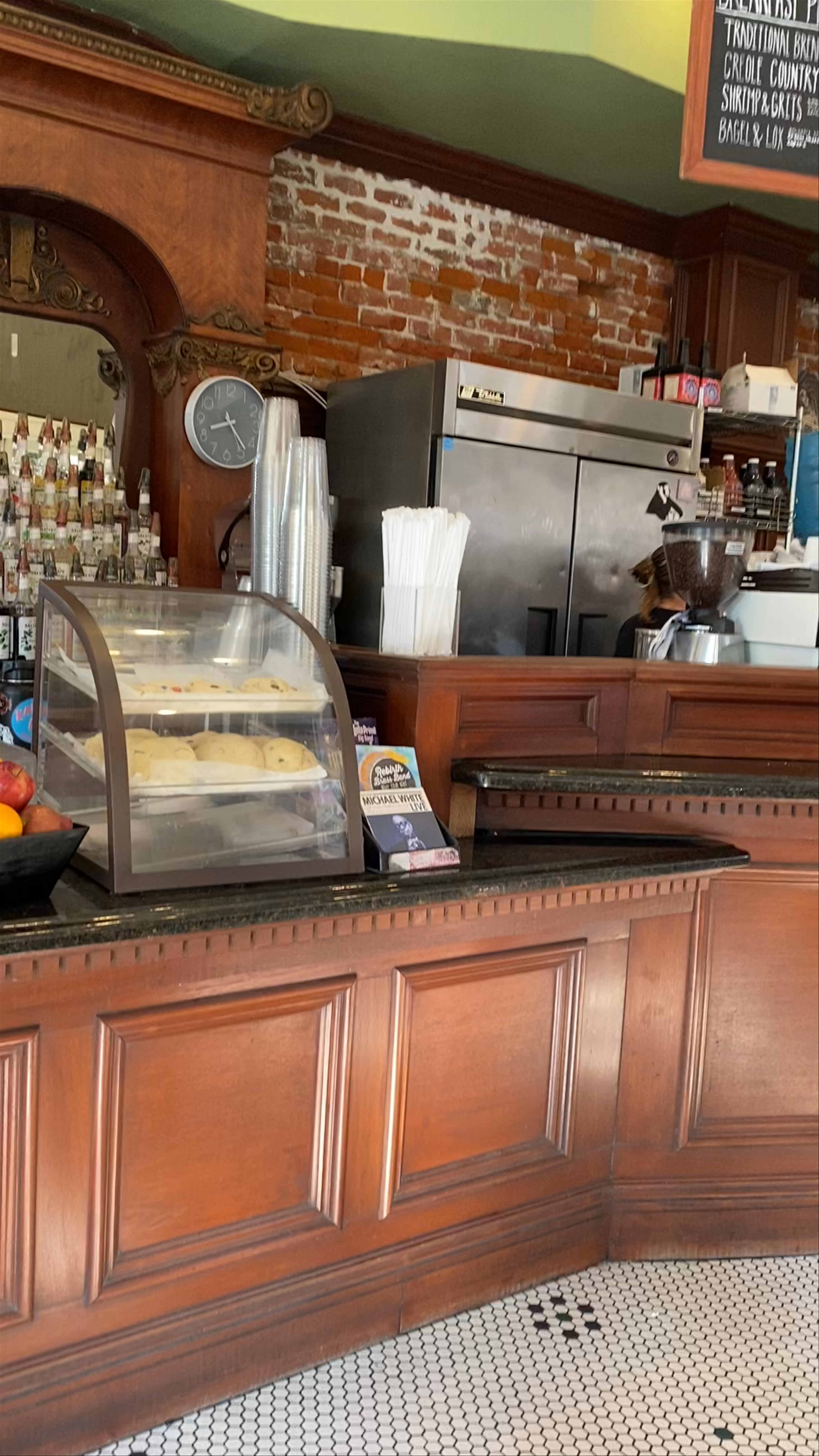 Envie Espresso Bar & Cafe: Cozy Coffee and Southern Treats in New Orleans