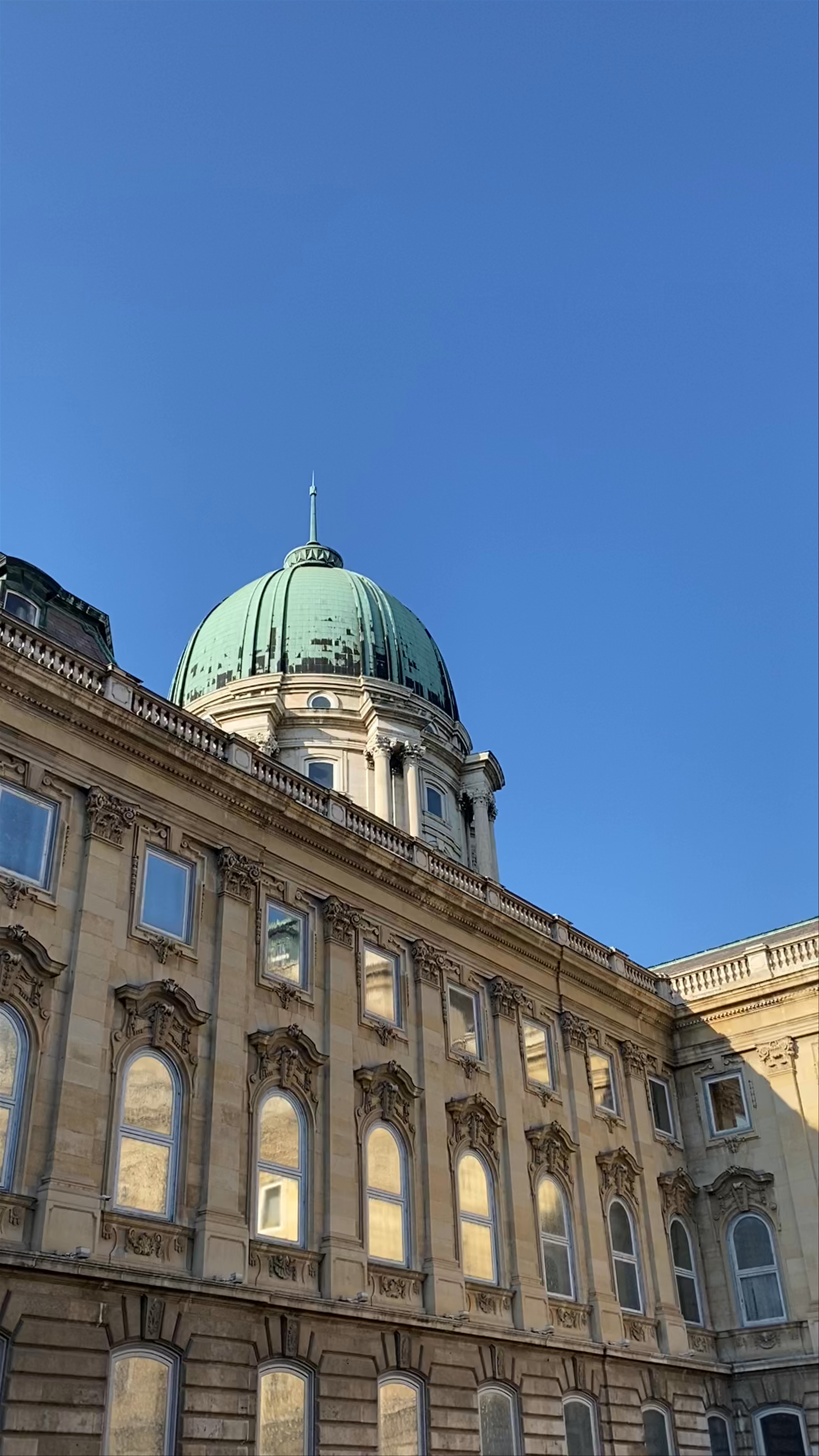 A Stroll Through Budapest's Historic Patio de Leones