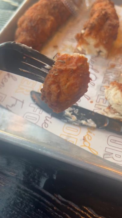 Bruxie - Chicken Shop Near Me - Los Angeles, California
