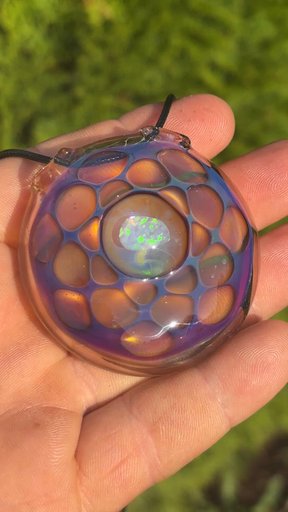 Preview pic of Opal honeycomb pendant