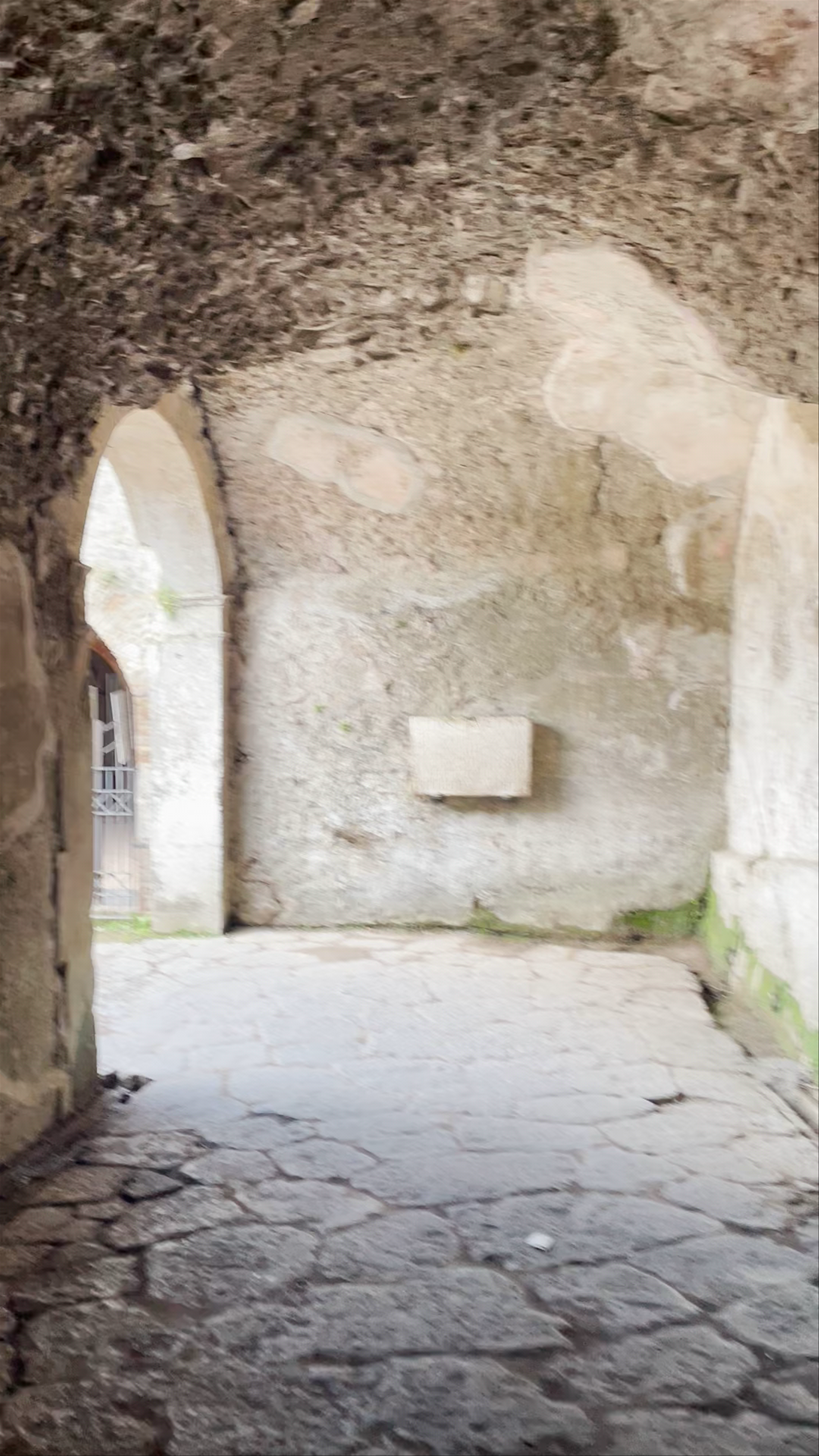 Anfiteatro di Pompei: Step Into Ancient Roman Grandeur