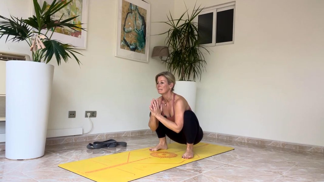 7 Day Yoga Challenge - Day 1:
Wake me up before you go go...hello hips!