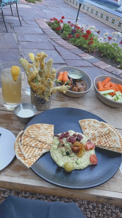 The Mix Up Bar - Yummy food. Love the hummus. Asparagus fries are to die for! - Cocktail Bars Near Me - Phoenix, Arizona