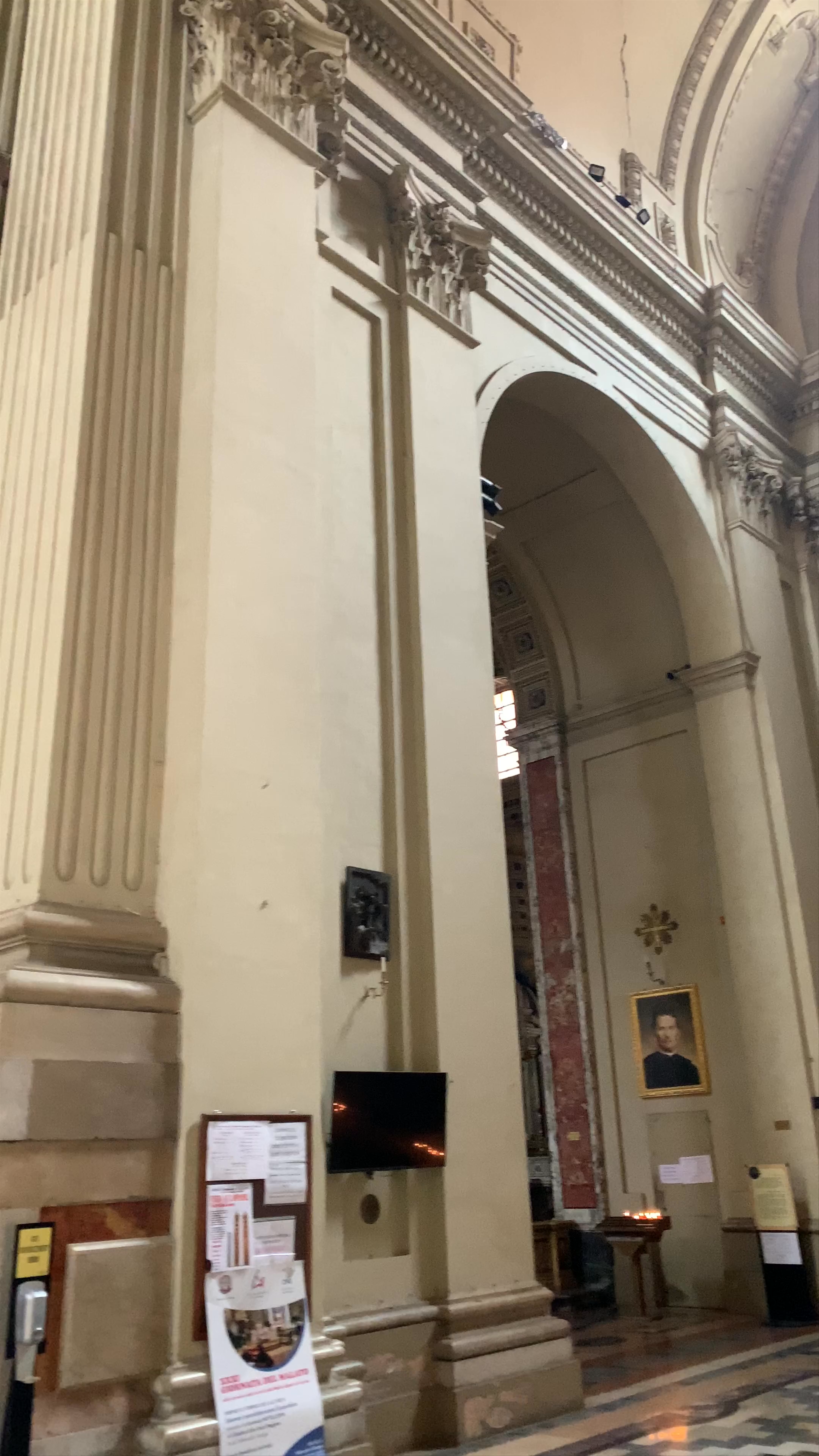 Cattedrale Metropolitana di San Pietro: Majestic Spirituality in Bologna