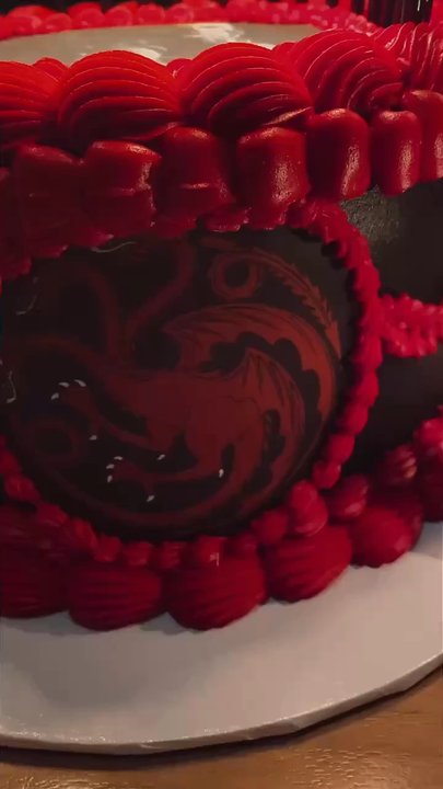Olivera's Cake Gallery - Daenerys Targaryen Buttercream Marble Cake with a fudge filling! - Custom Cakes Near Me - Hemet, California