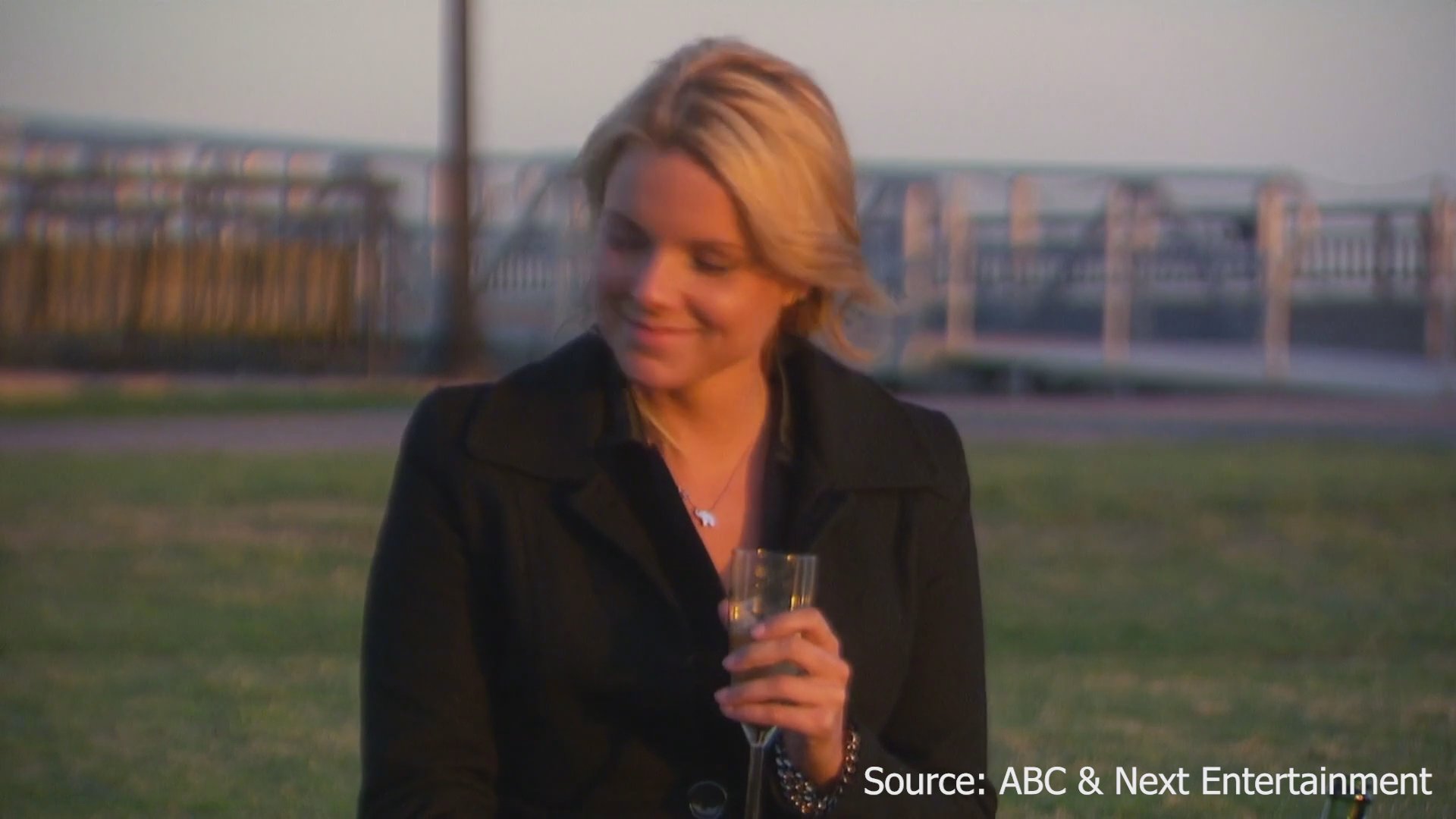 A couple participates in a winter outing in New York City, followed by candid confessional interviews reflecting on their romantic interactions.