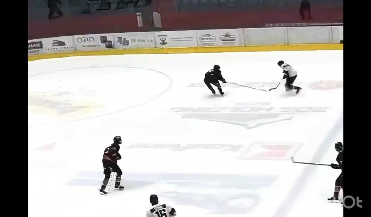 Matsvei Parakhonka: Stunning Toe Drag goal with HKM Zvolen