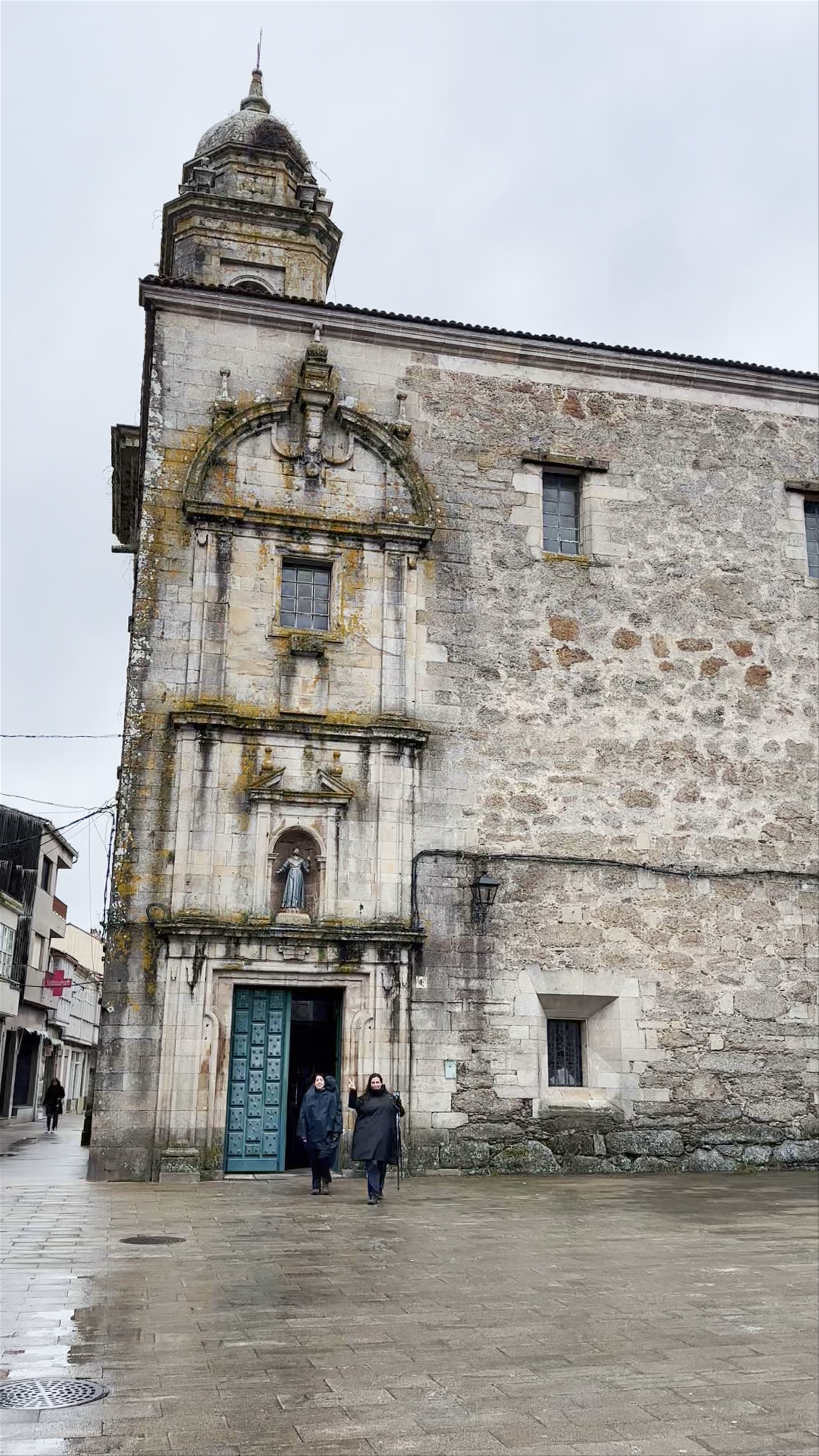 Iglexa de San Pedro de Melide