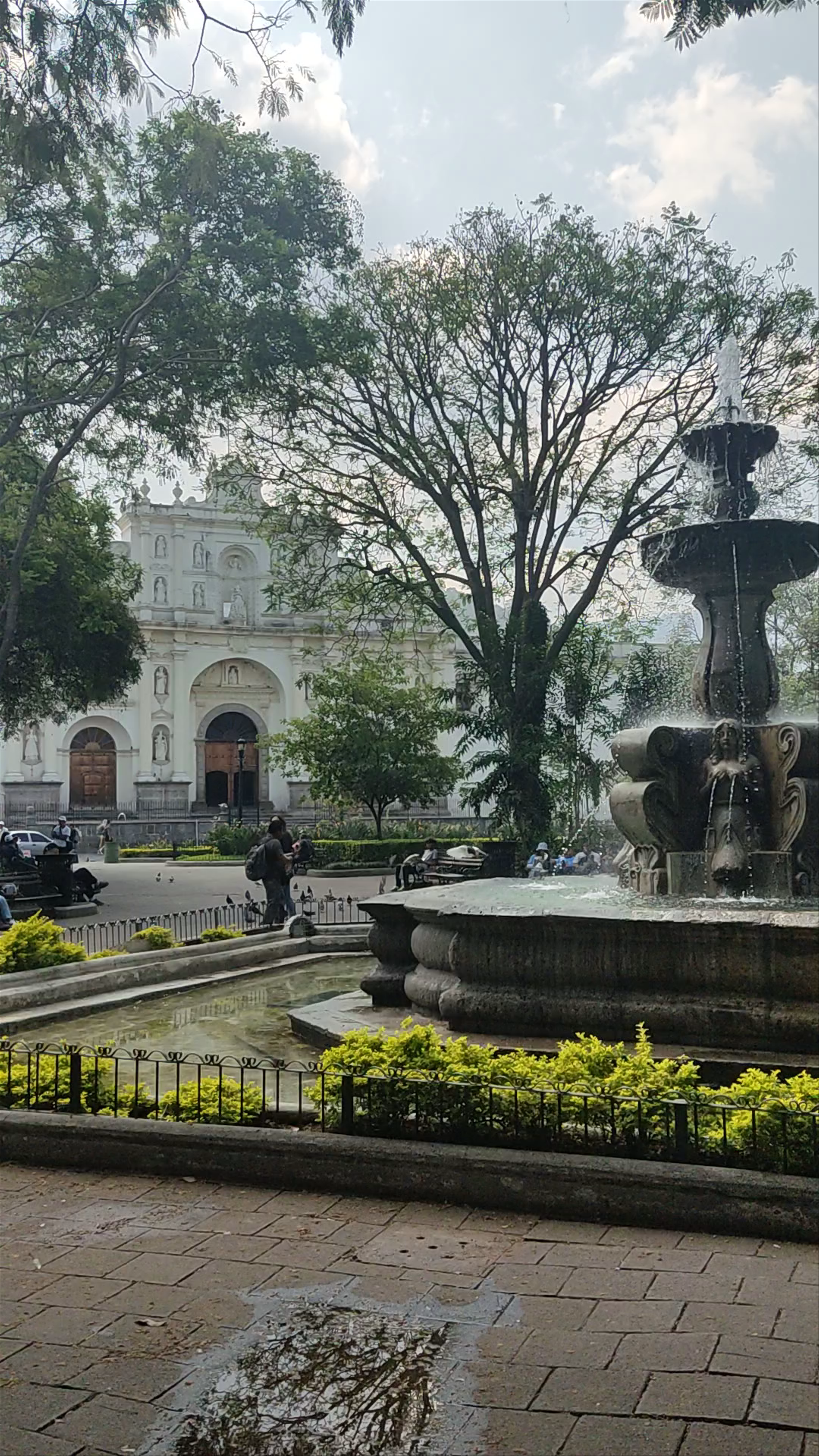 Parque Central Antigua Guatemala: Historic Heartbeat of the City