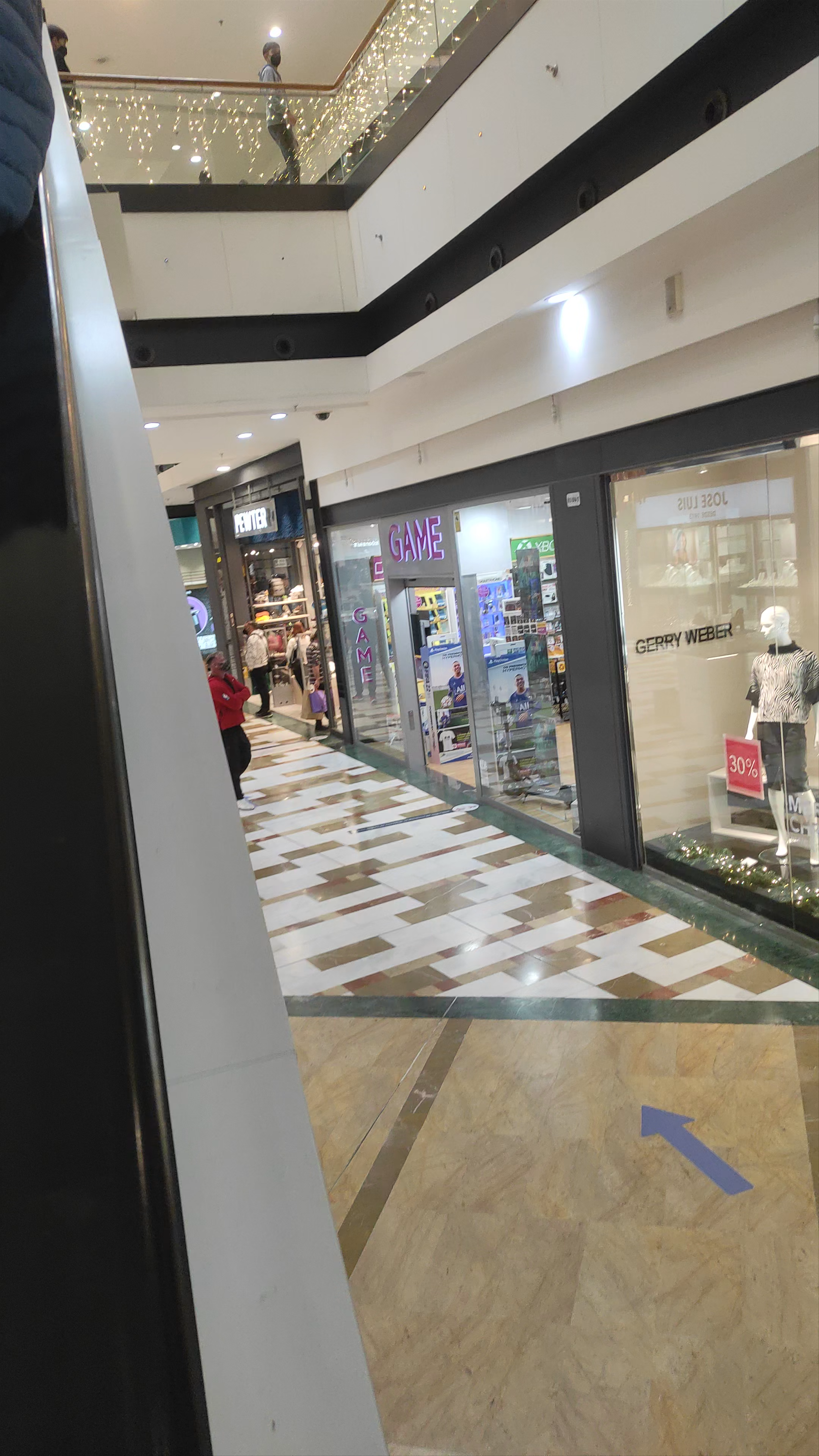 Portal de la Marina Shopping Center