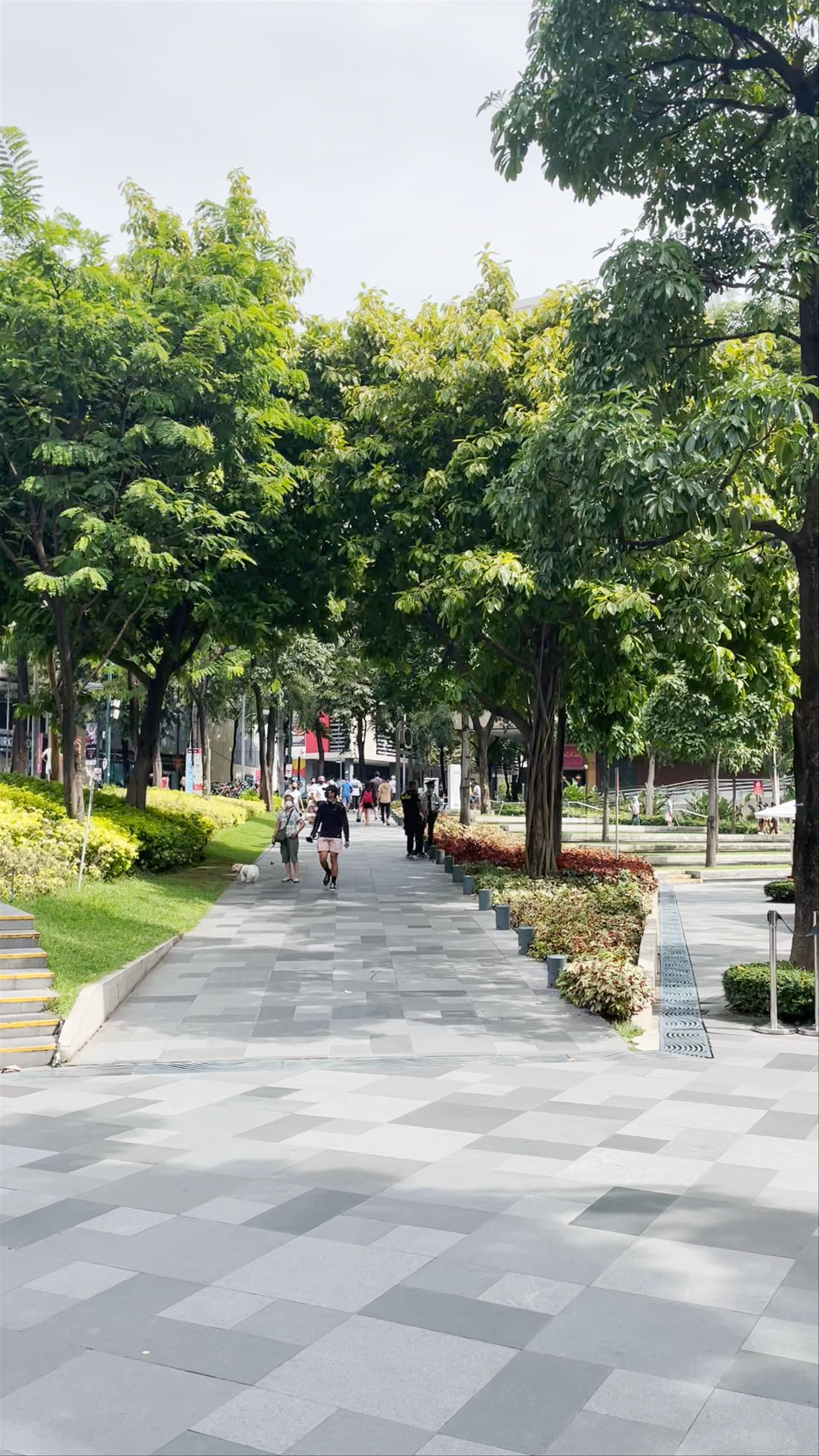 Bonifacio High Street - Central Square