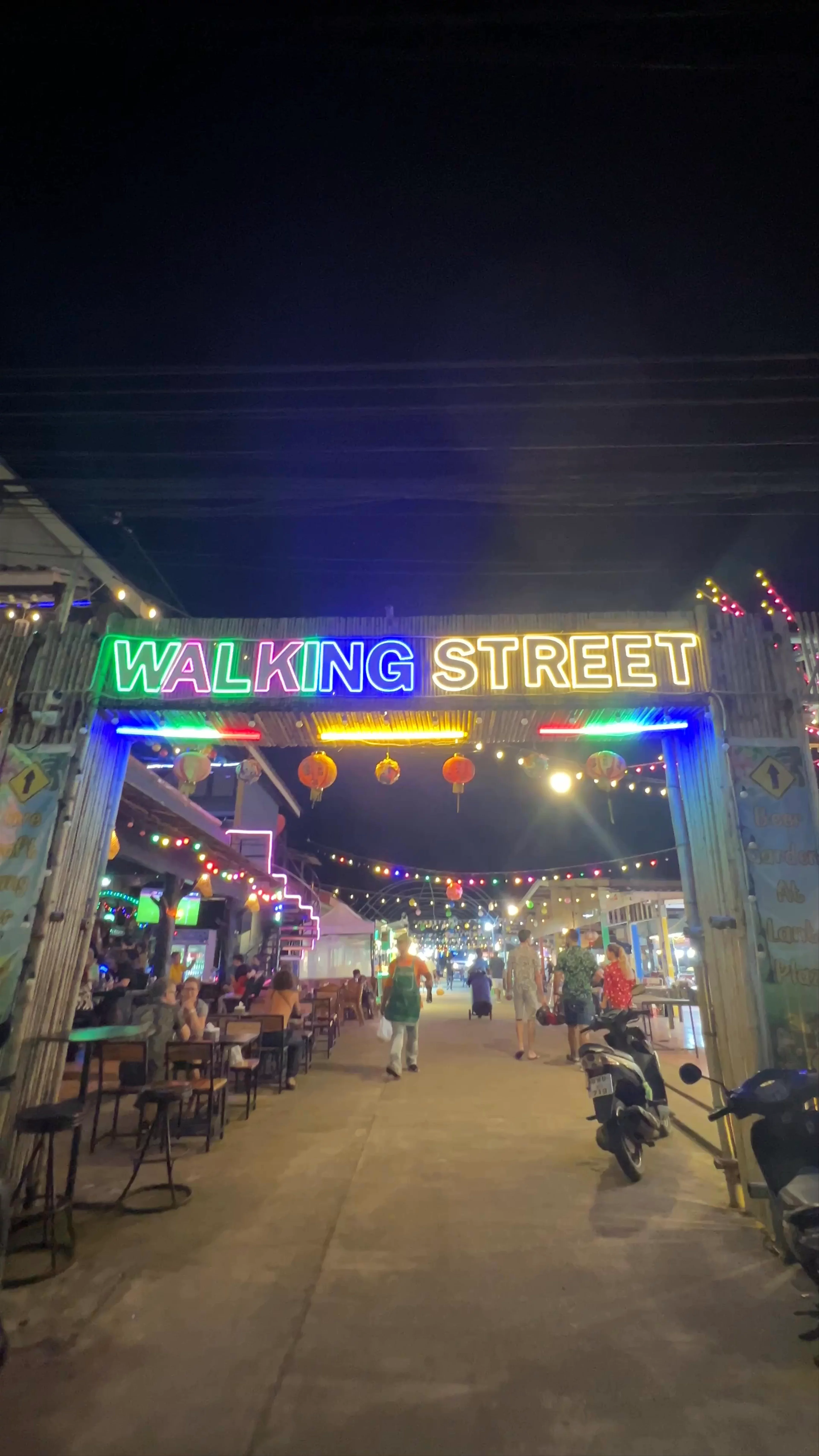 Lanta Walking Street