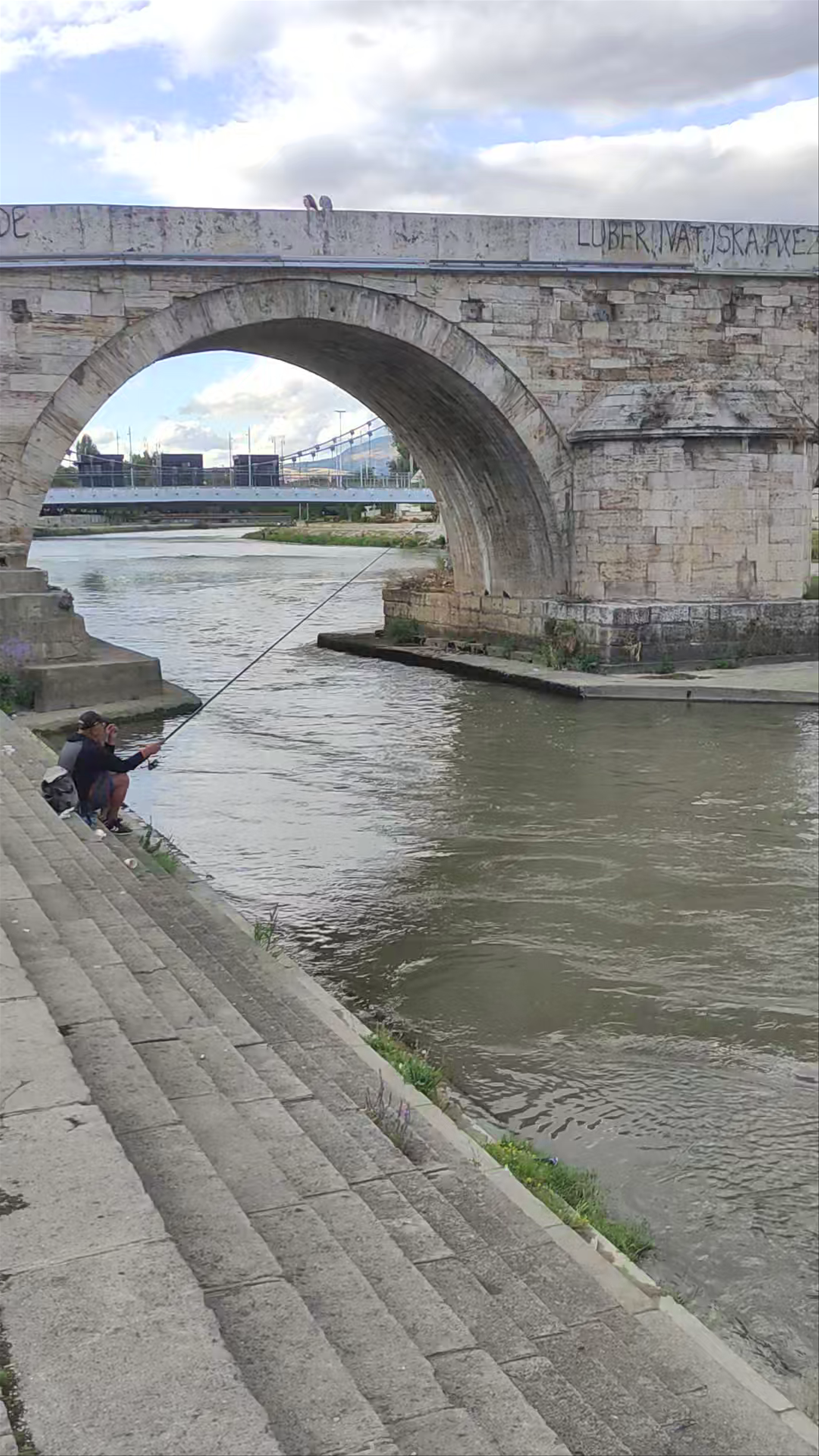 Puente de Piedra: Historic Stone Bridge in Skopje