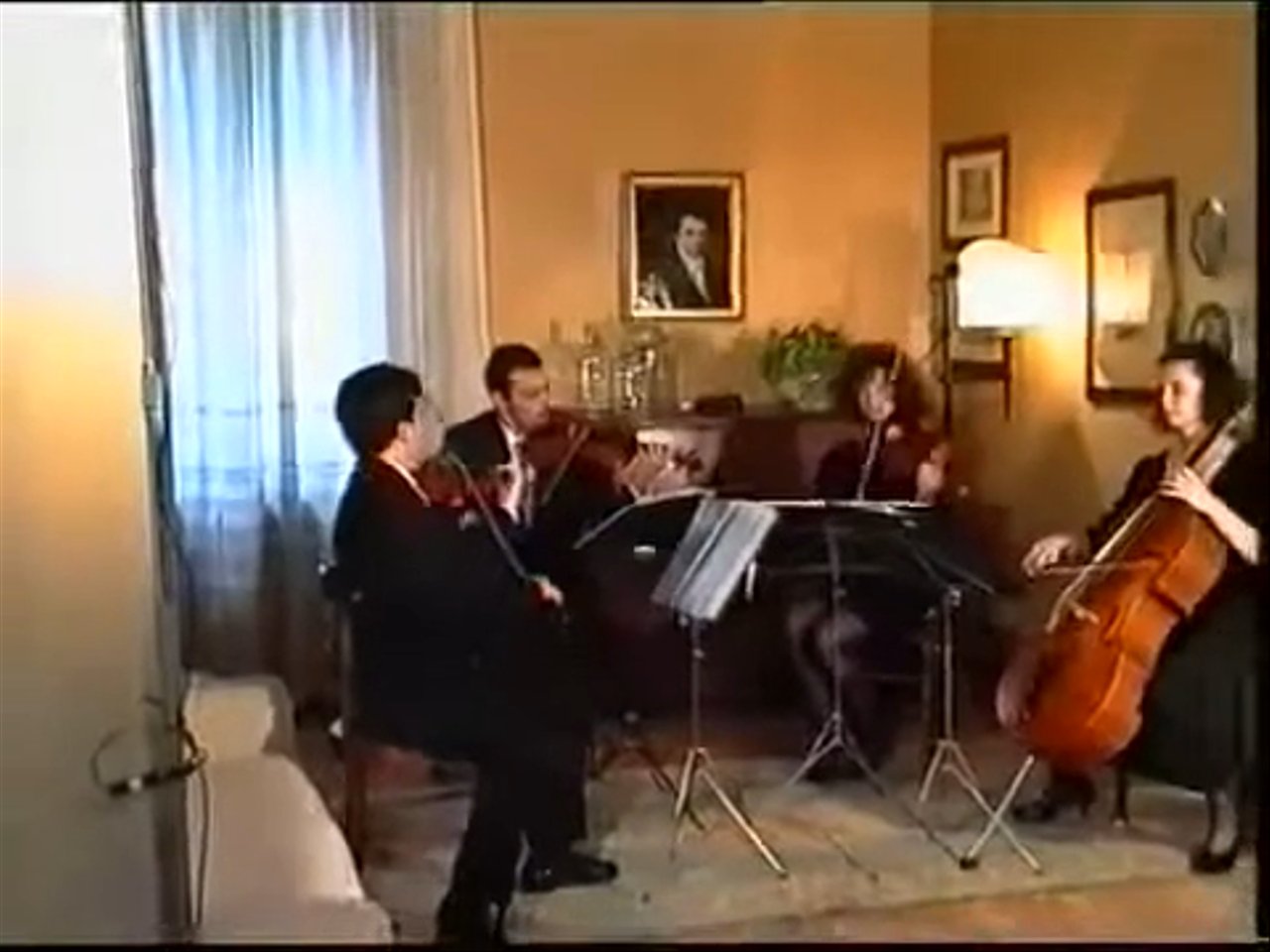 The Florence String Quartet – Eine Kleine Nachtmusik - video