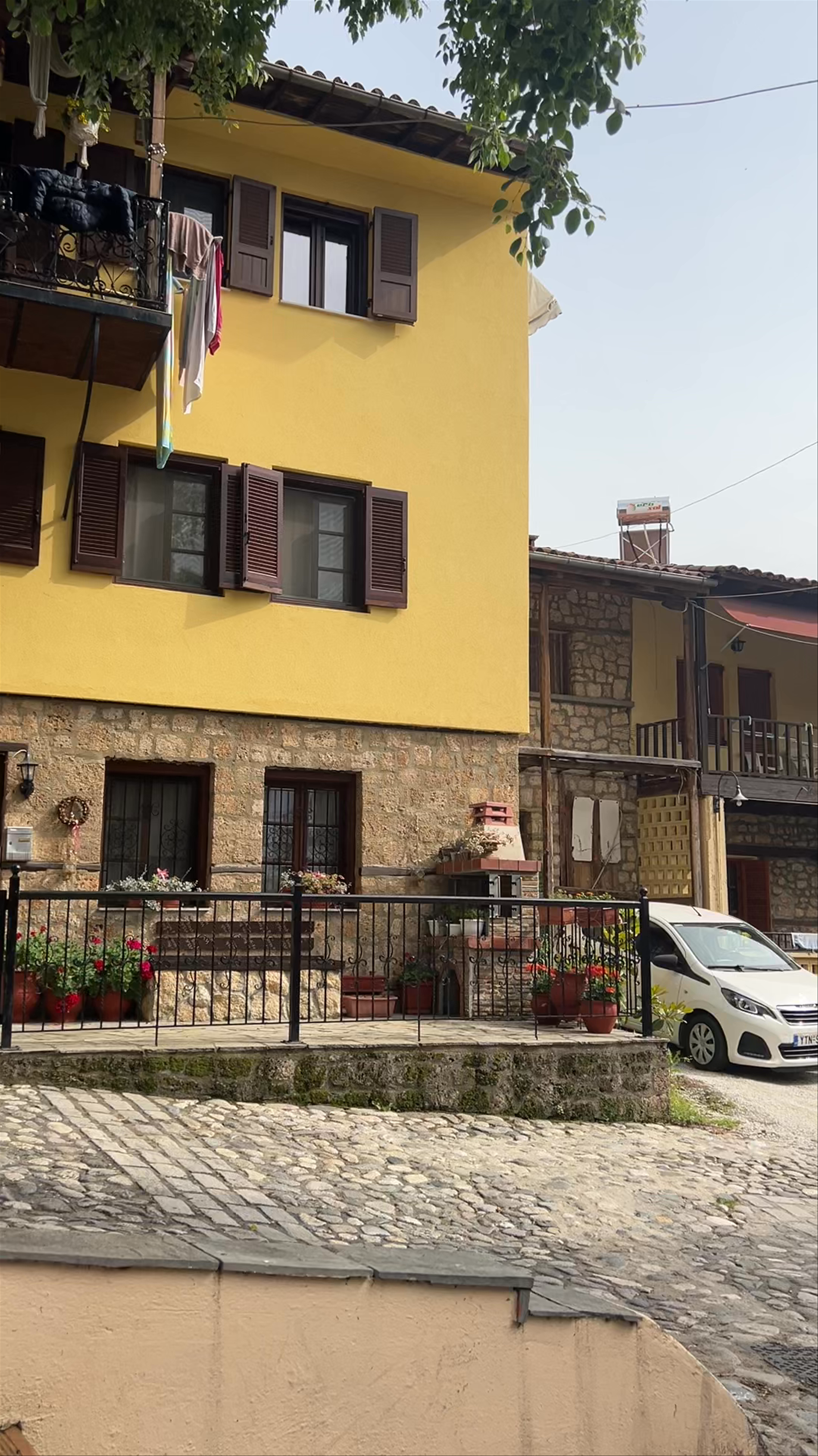 Jewish Quarter of Barbouta: Historic Charm in Veria, Greece