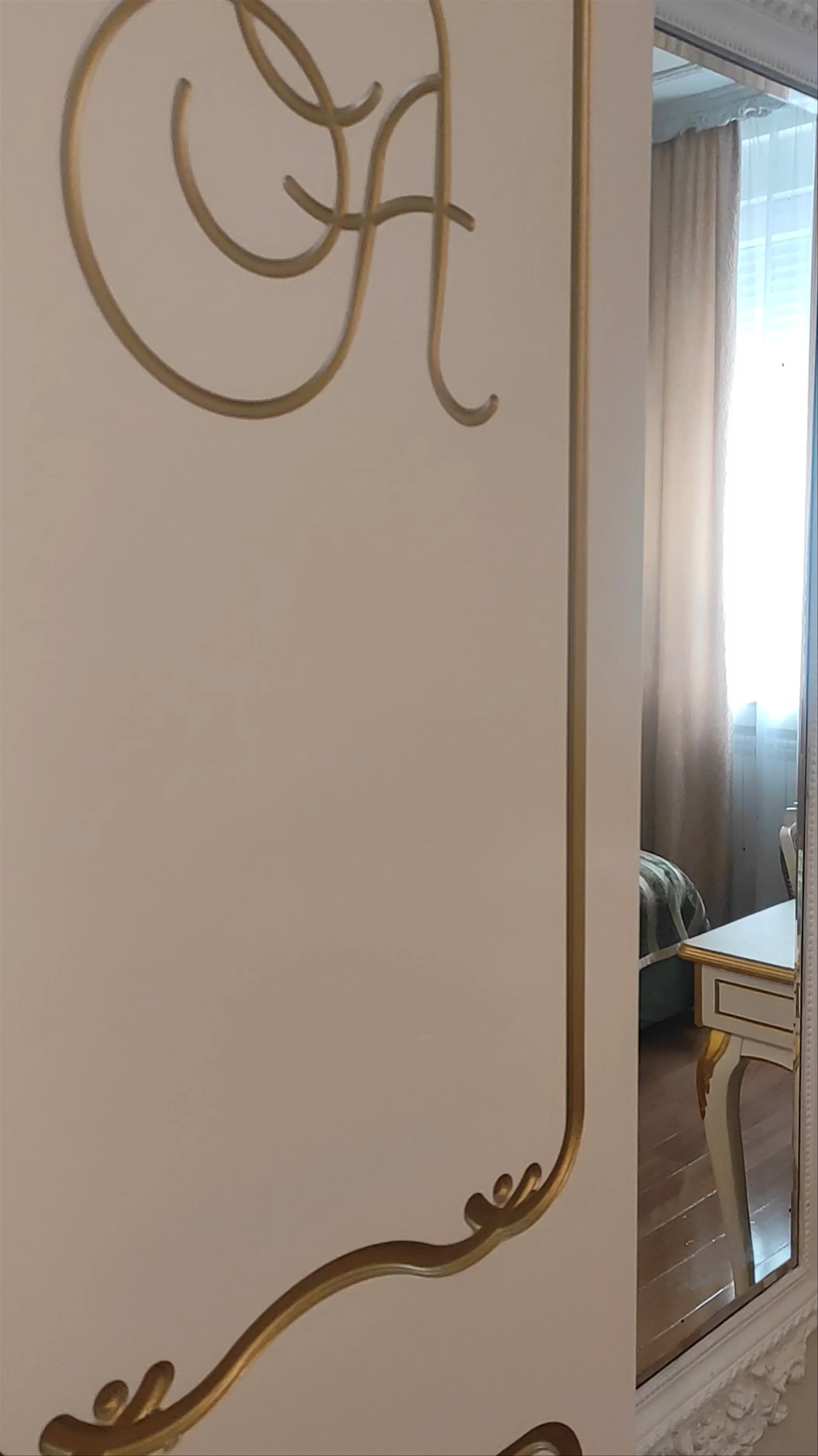 Queen's Astoria Design Hotel