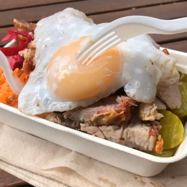 Pigling Street - Meat box with duck egg - Street Vendors Near Me - London, XGL